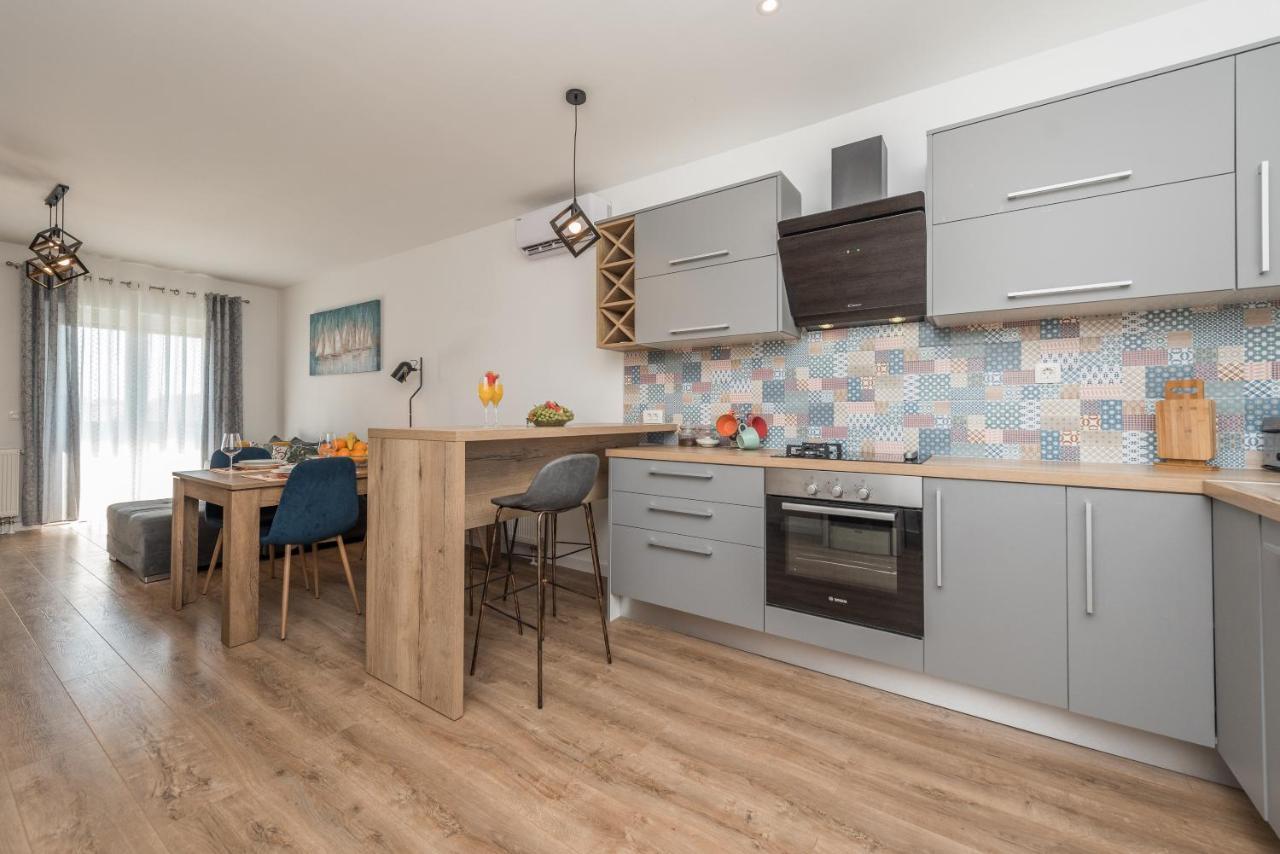 Apartmani Dmarie Привлака Экстерьер фото