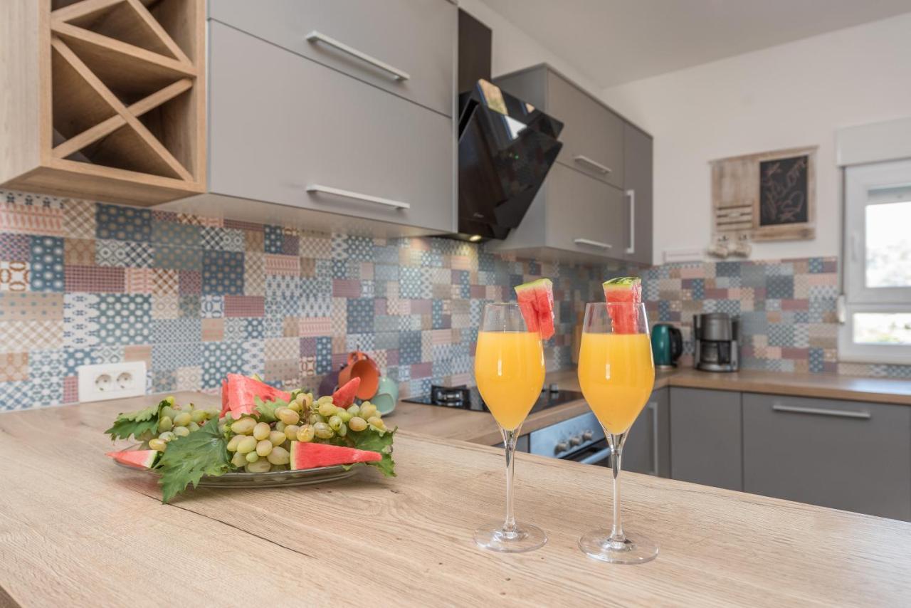 Apartmani Dmarie Привлака Экстерьер фото