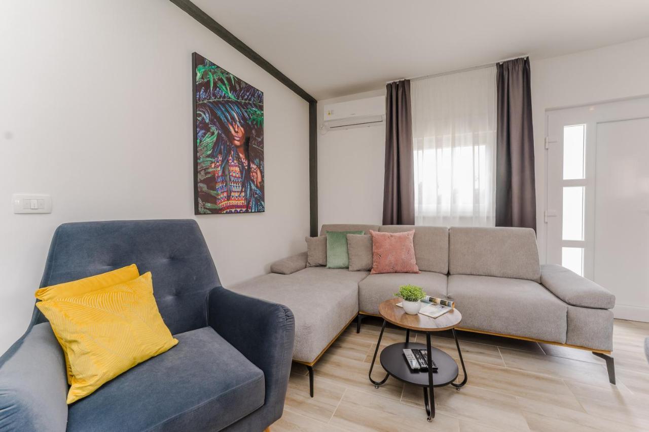 Apartmani Dmarie Привлака Экстерьер фото